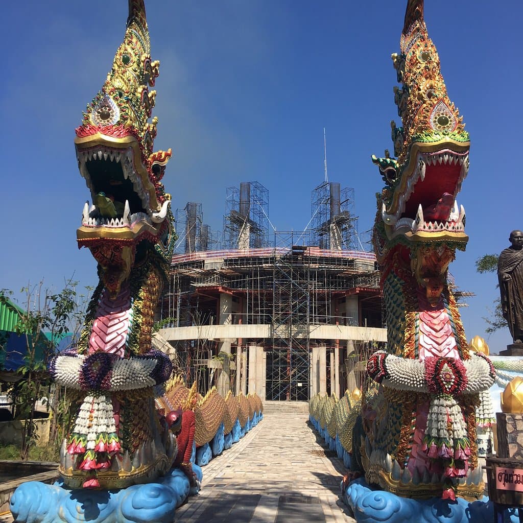 So peaceful and serene. You can find inner peace here on your own. You just have to know what you are searching for. It is more than a monastery and you don’t need to be religious in order to feel at peace. Here you can join the monastery prayers in the morning and evening or you can just grab a broom and sweep meditate your steps. Way back behind the pond is a “Hor Chun” or canteen where you can have free food and drinks. The abbot is Luang Poh Gluay.