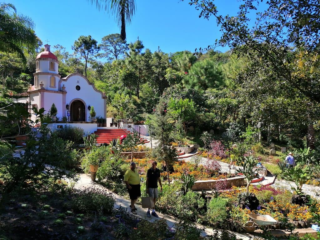 Nuestra Señora del Jardín
