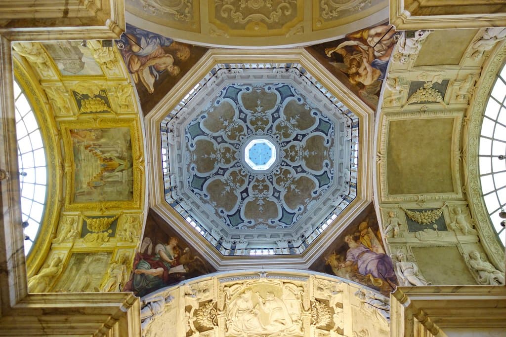 San Pietro in BanchiSan Pietro in Banchi
