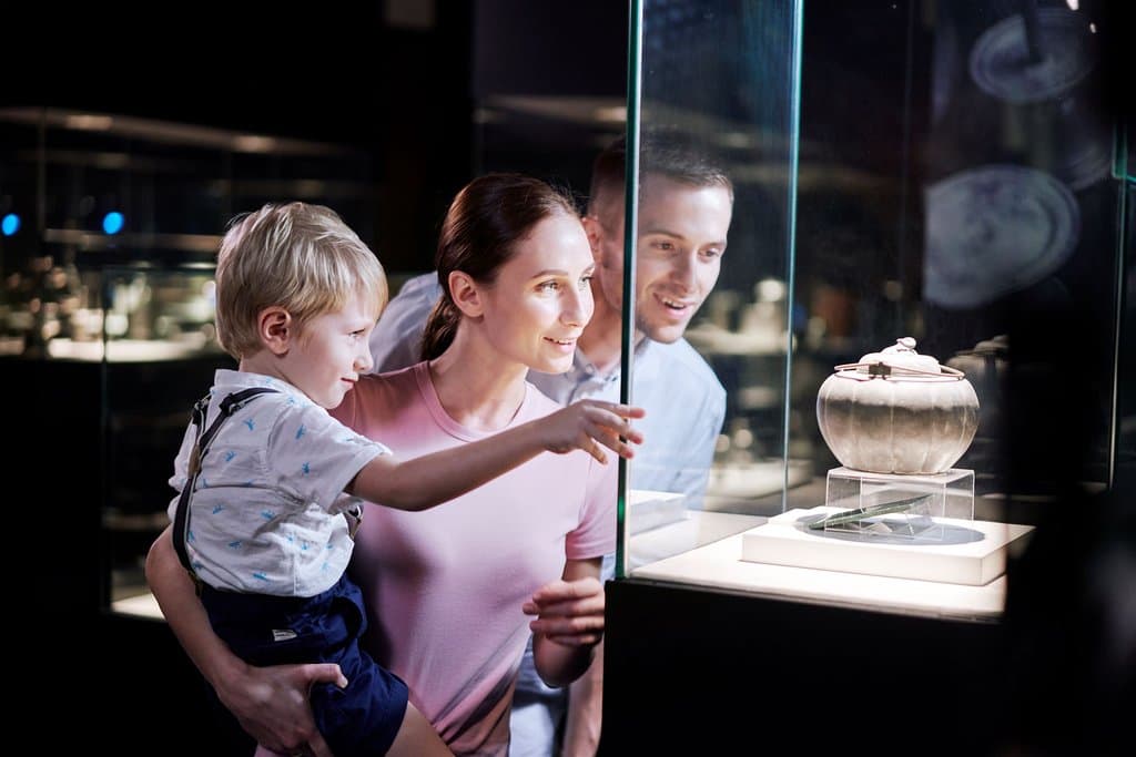 Learn about animal-shaped tin currency used back in the day. Look out for the enormous replica of the crocodile tin money!