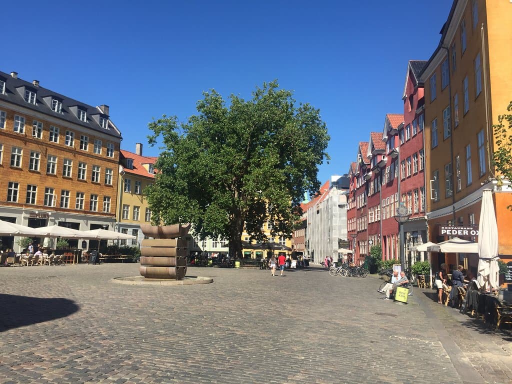 Full of charm and colors