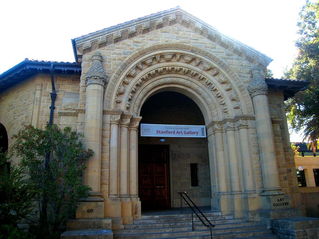 Gorgeous detail rendered in stone 