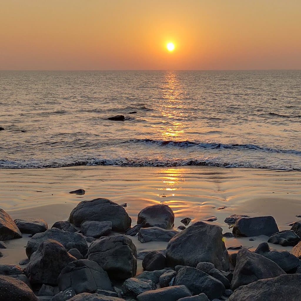 Pirwadi Beach Uran