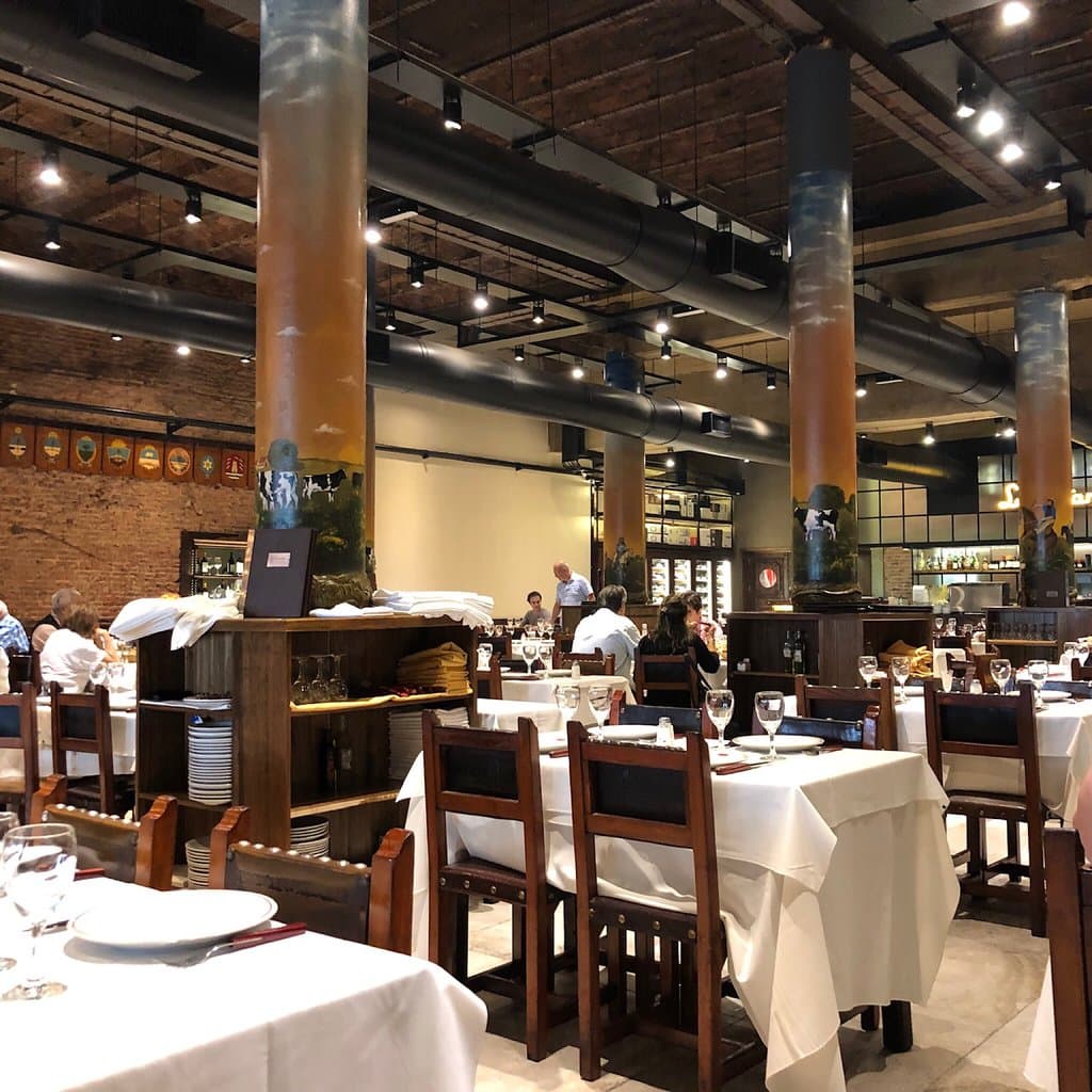 Restaurant La Estancia Grill Bar