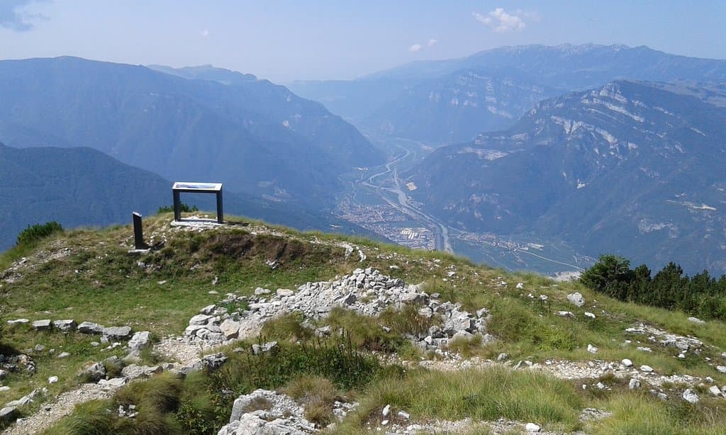 Sommità monte Zugna  Rovereto Italia