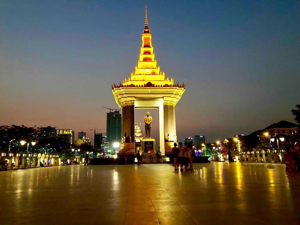 Statue of King Father Norodom Sihanouk 10