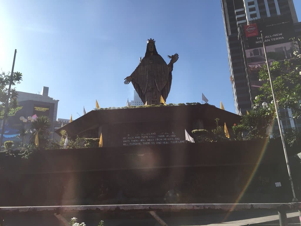 Hugely significant in the history of Manila.  Worth a visit to understand the universality of the Catholic faith in the Philippines.