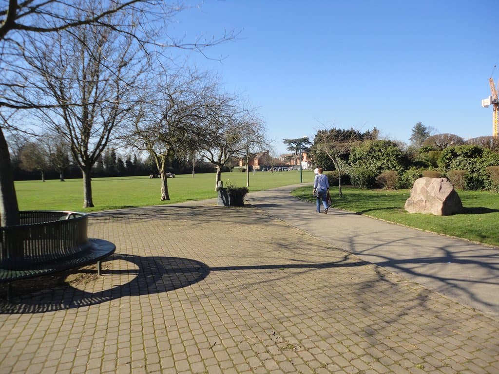 Views of the walkway.