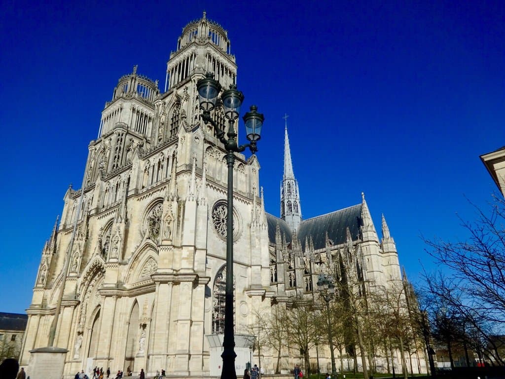 beautiful cathedral in the heart of the city!