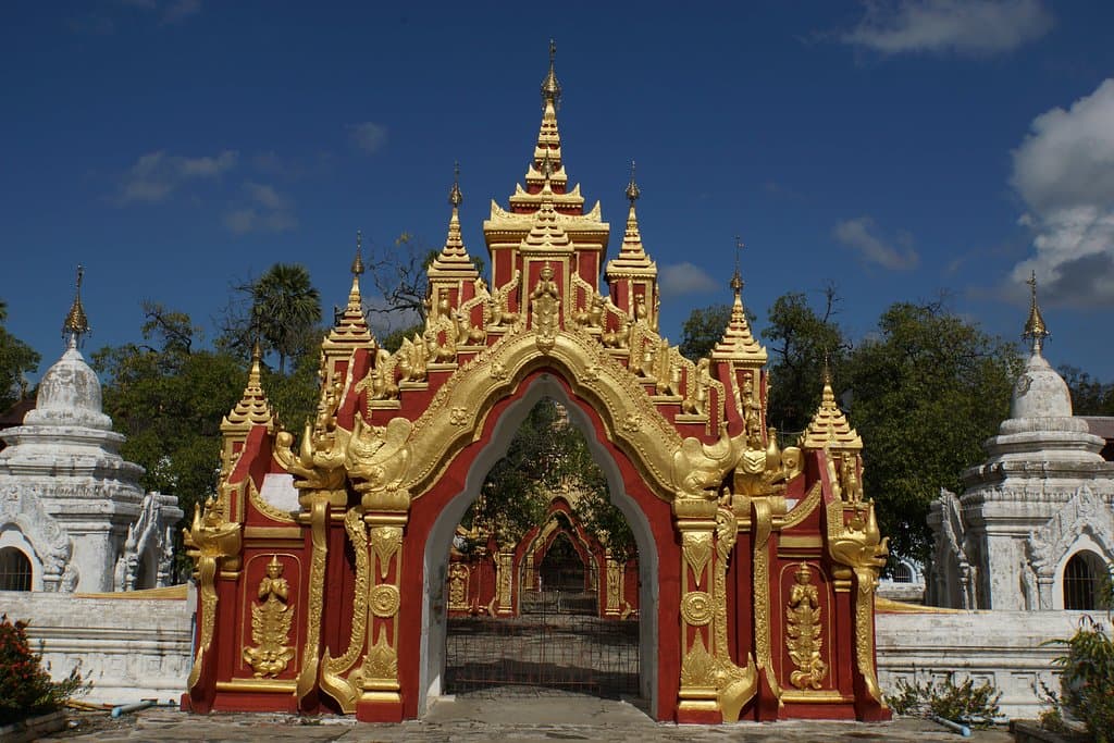 Kuthodaw Pagoda (World's Largest Book)