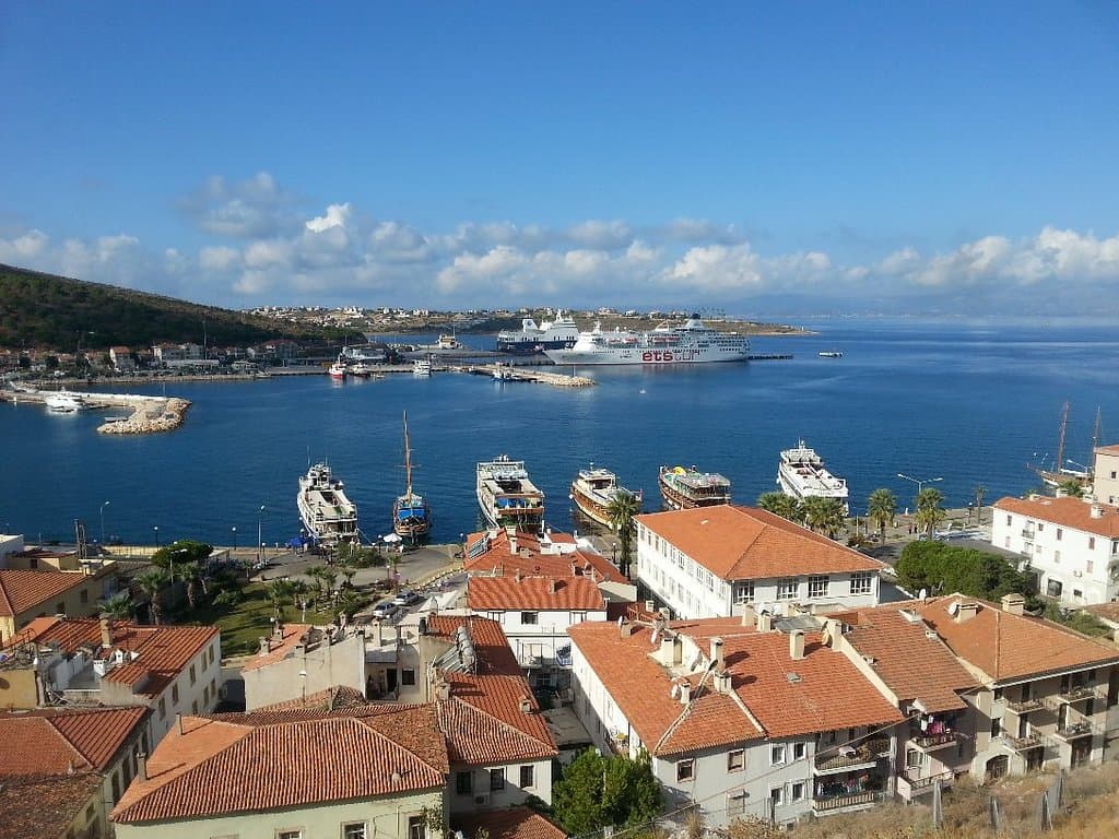 Çeşme Castle and Museum