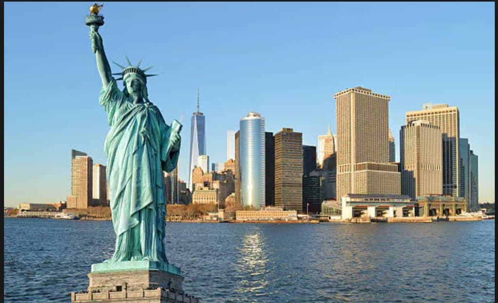 Top of the morning New York City! Our Liberty Sightseeing Tours start March 15th. Purchase tickets online or simply walk up to one of the friendly ticket agents. All ticket agents are independent contractors certified by the Department of Consumer Affairs. #BigCityTourism #BigCityTours #NewYorkCity #Sightseeing #cruises #StatueofLiberty