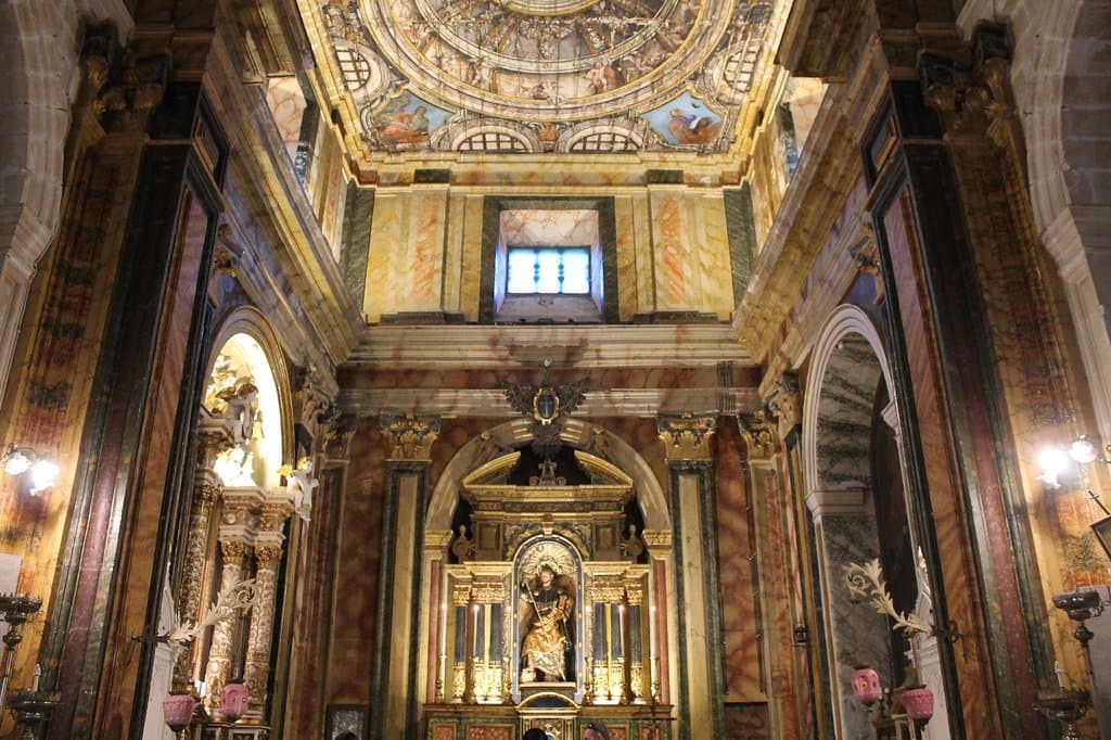 Interno Chiesa di San Giacomo Apostolo