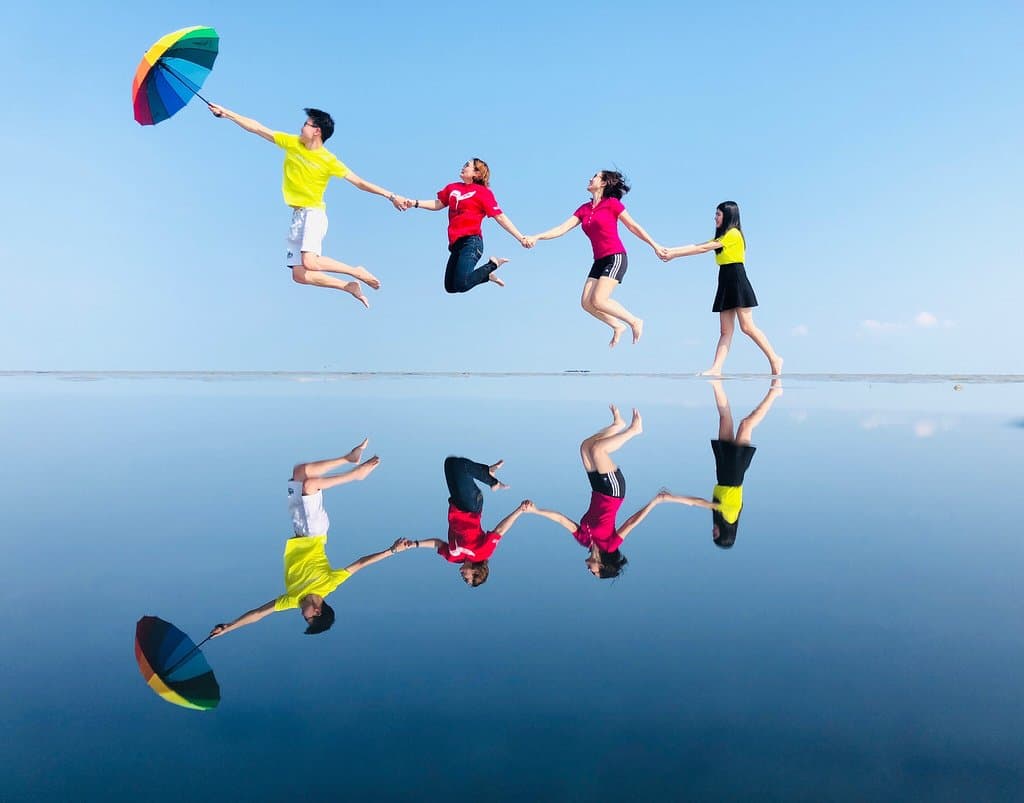 Kuala Selangor Beach  is a unique tourist attraction that is only accessible to tourists twice a month, during the new moon and full moon periods. It is located 1.74 nautical miles off the coast of the fishing village of Jeram, Selangor, in the middle of the Straits of Malacca Sea. Must see!