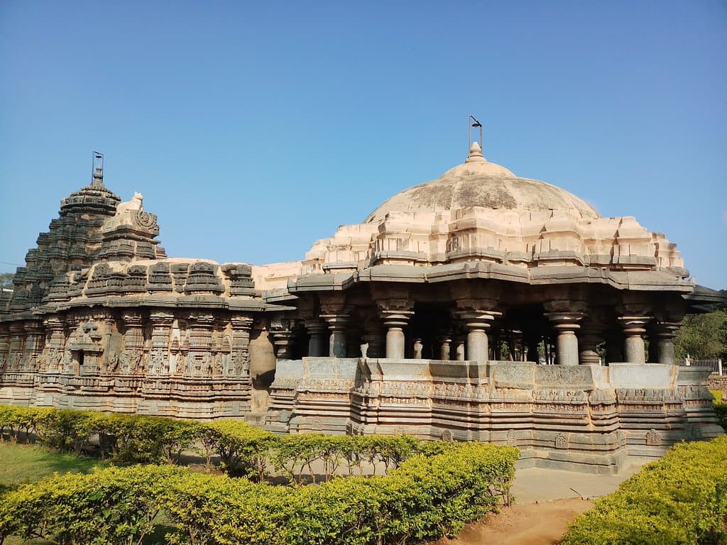 Chandramouleeshwara temple
