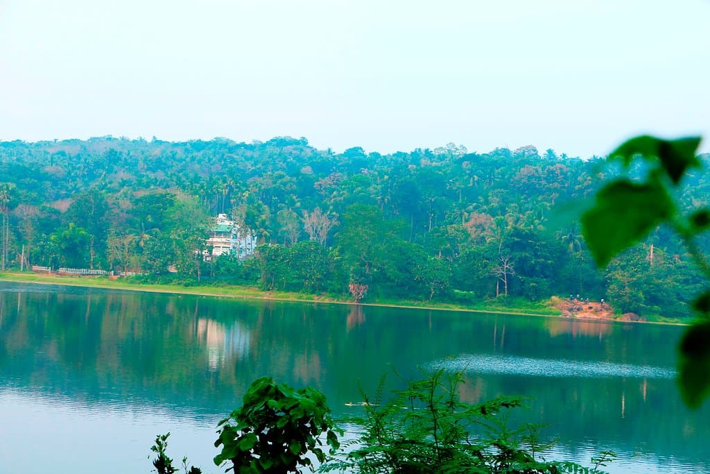 If you wish to get in touch with us for bookings, queries, comments or anything else you need, feel free to contact us
 Email : mountainlakepoomala@gmail.com - Call : 09744442400, 09744830444.
 Amenities - I Boating I Fishing I Horse riding I Trekking I 4x4 Off Roading experience I Meditation I 
 Yoga I Camping I Restaurant I Air-Conditioned Rooms I 24hrs Café I WiFi I Auditorium I Catering I Doctor on call I Guide facility I Kids entertainment I Barbecue Campfire with Music I