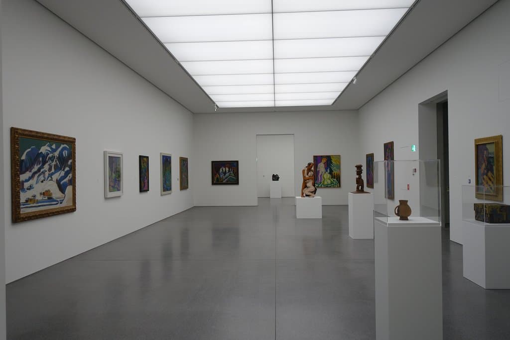 אולם תצוגה באגף החדש