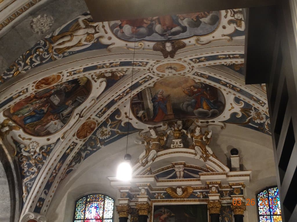 Η οροφή του ναού στον καθεδρικό ναού στην Chur.