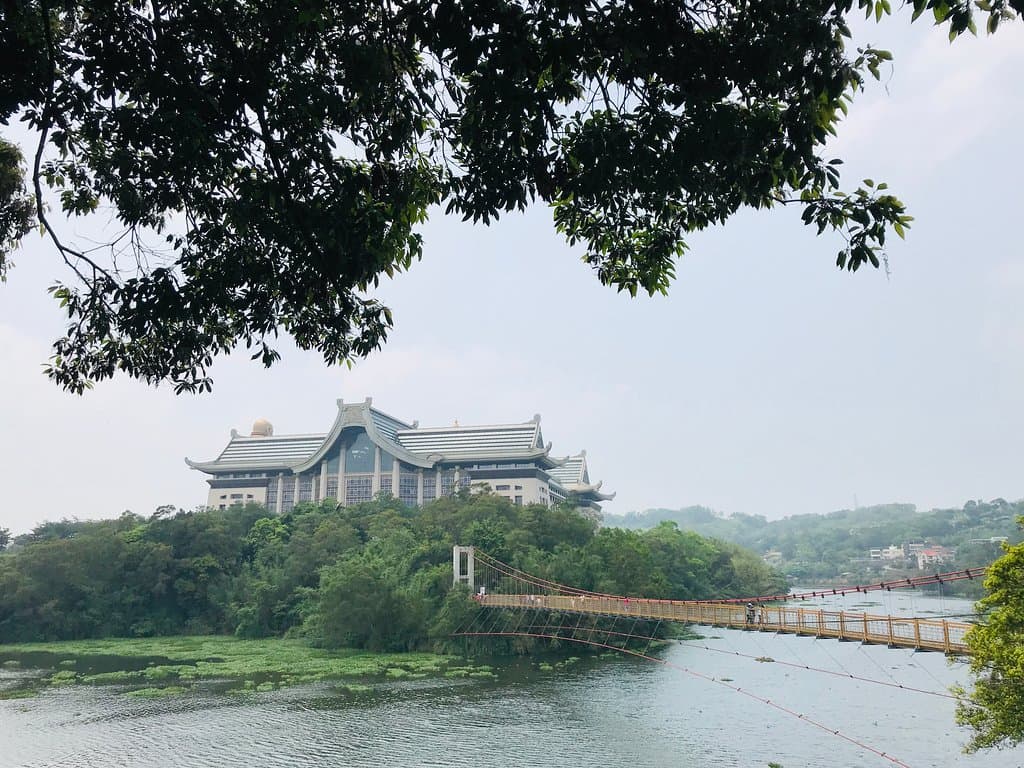 Emei Lake