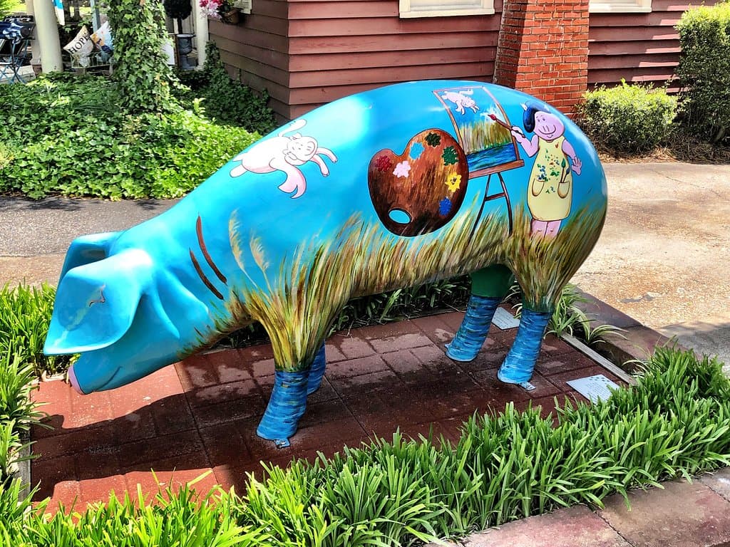 Cultural Pig in the Smithfield Porcine Parade