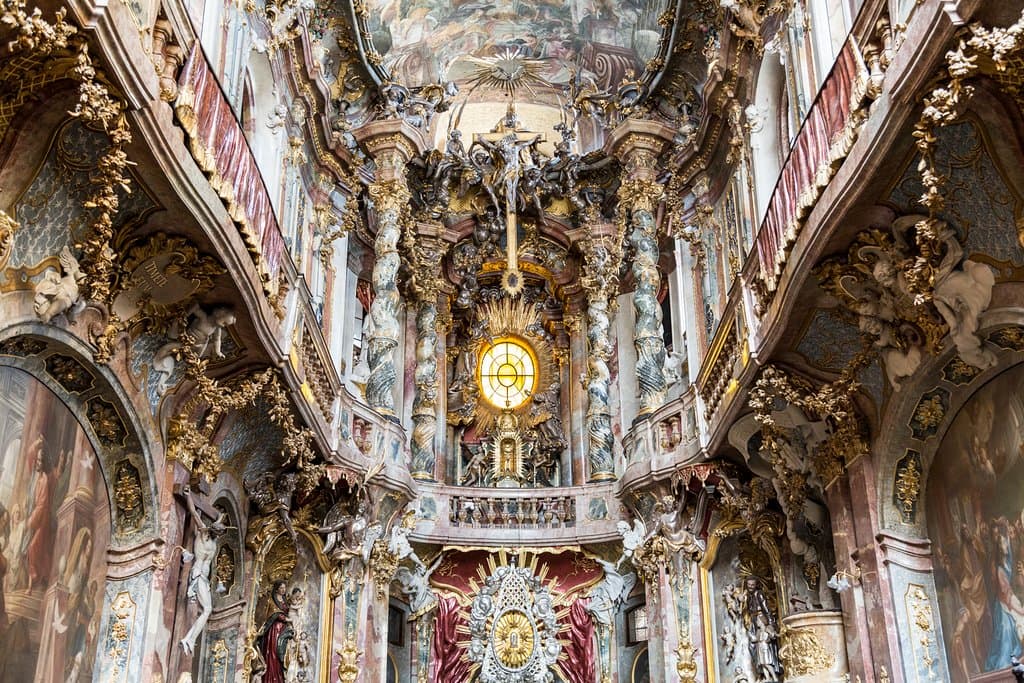 Interior da igreja