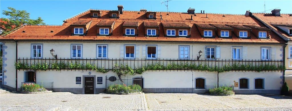 The Old Vine House.