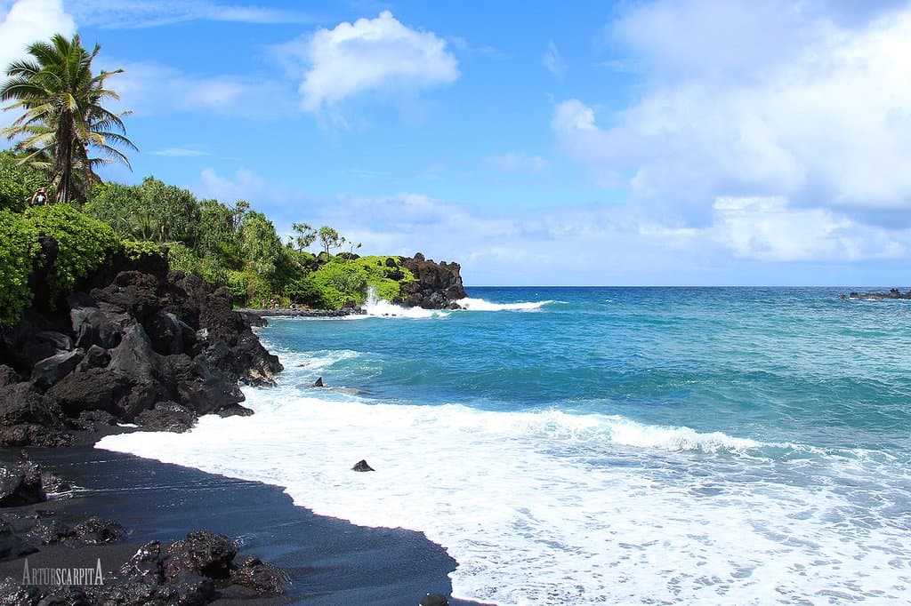 Black Sand Beach, cenário magnífico.