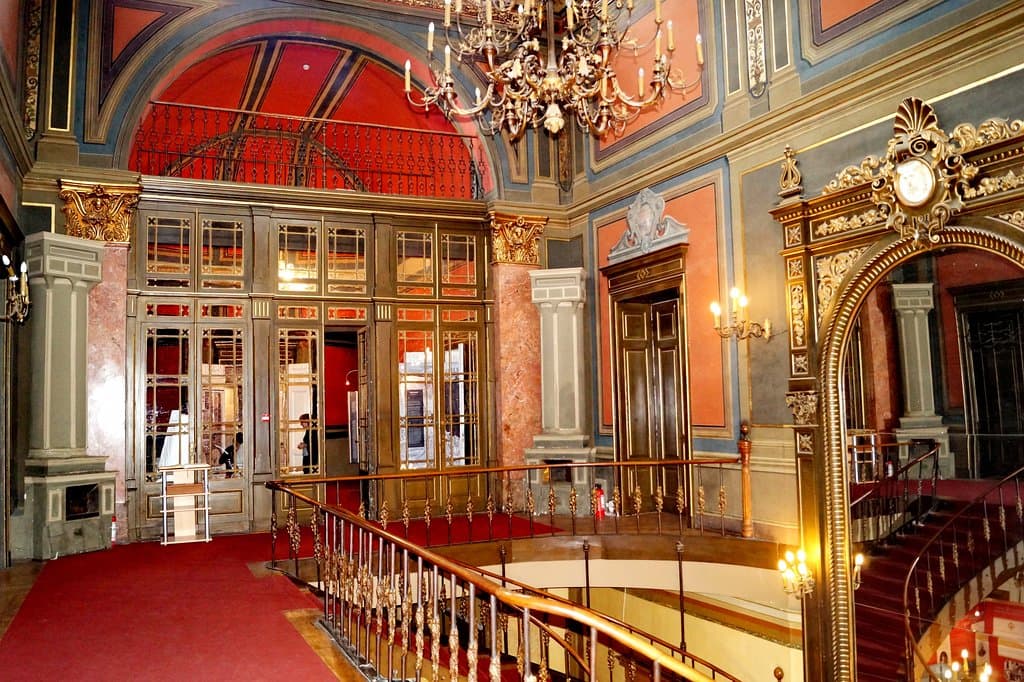 Palatul Sutu
