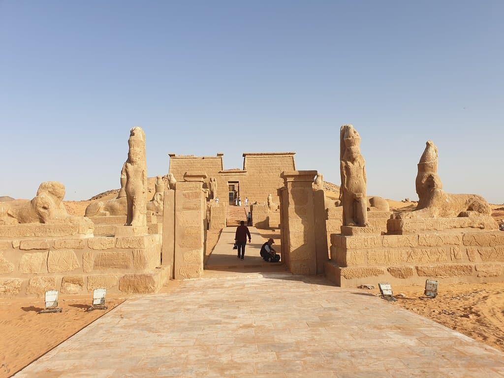 Entrée du temple de Wadi El-Seboua