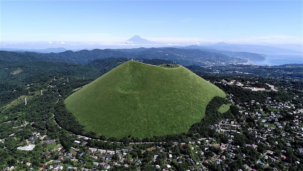 大室山南側からの空撮
