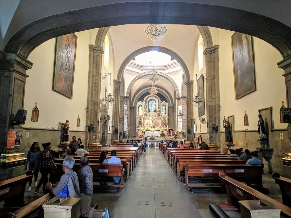 Interior de la iglesia