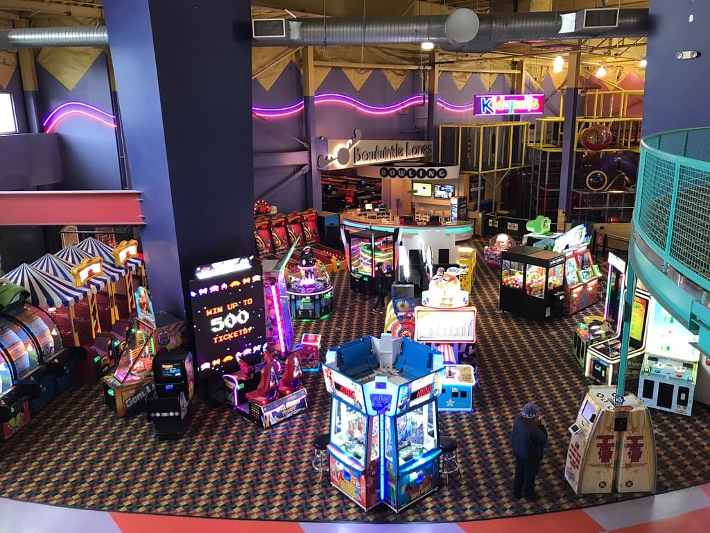 Family Fun Center & Bullwinkle's Tukwila