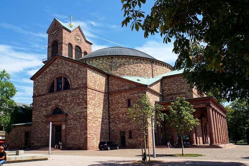 Церковь