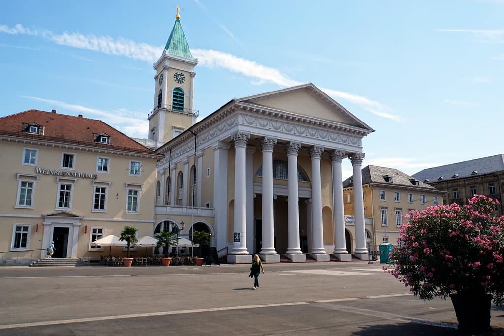 Церковь