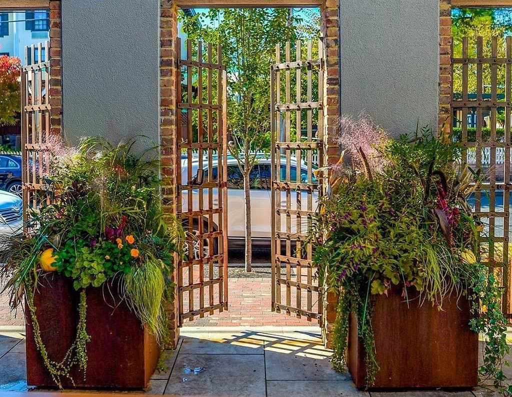 Our outdoor courtyard, perfect for dining al fresco!