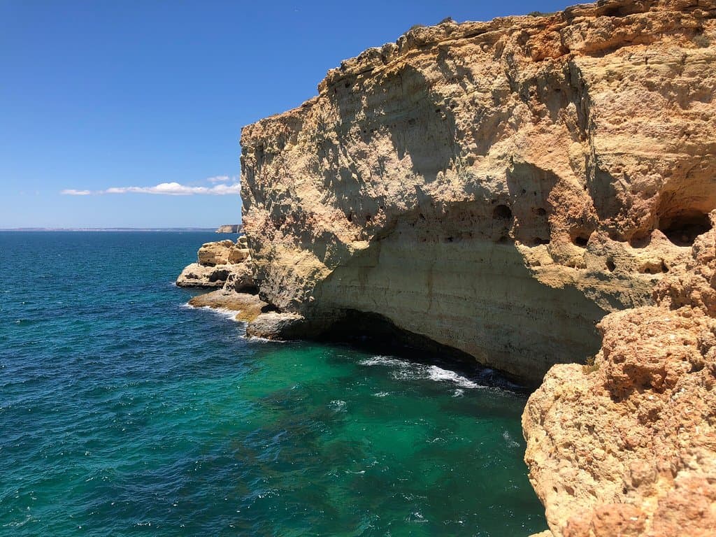 A Boneca Cave