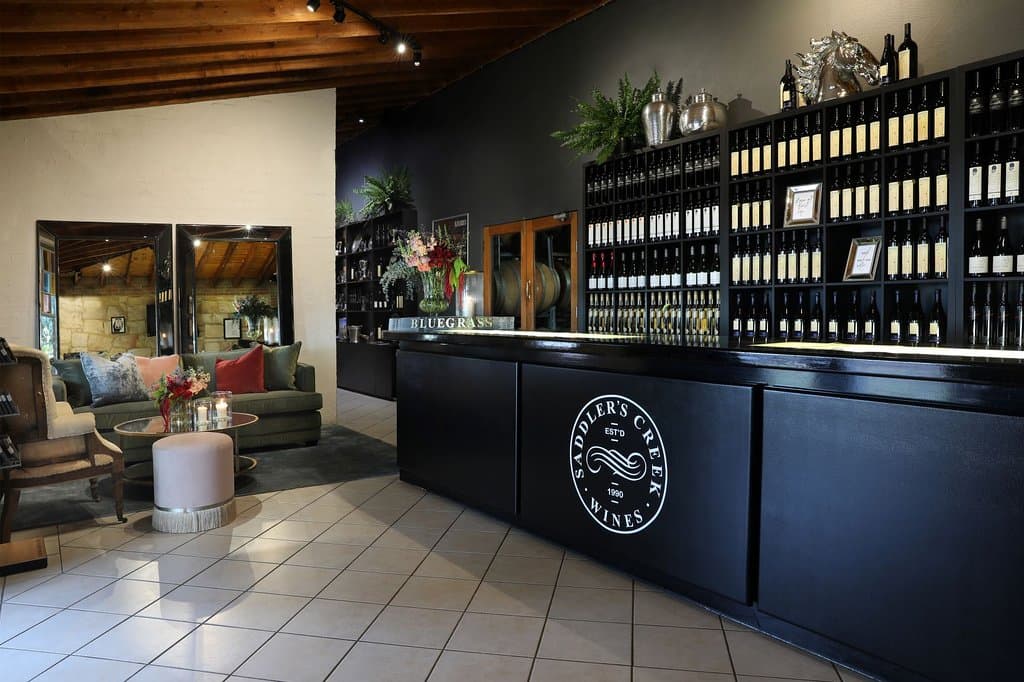 Our welcoming cellar door features heritage inspired
sandstone and timber, a cosy, comfortable atmosphere,
premium quality wines presented by our knowledgeable
passionate team.