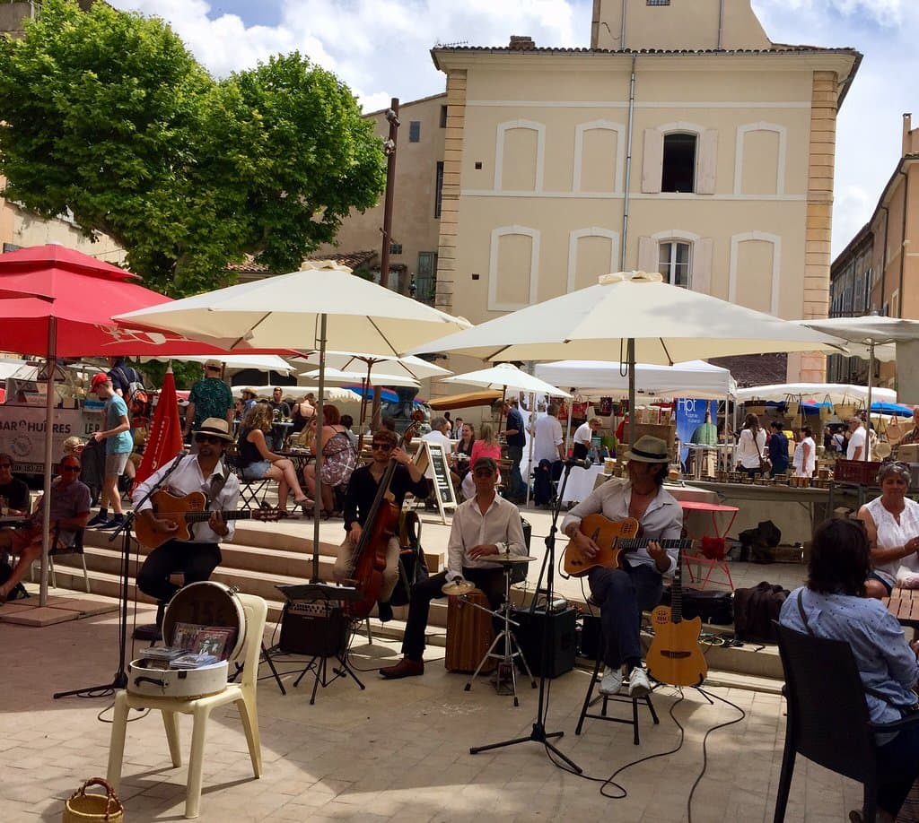 Apt Saturday Market