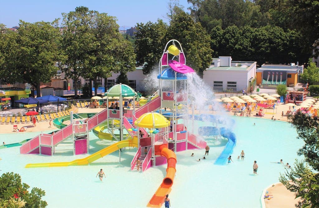 Nuova SPLASH ZONE! Acquascivoli,  giochi d’acqua e area relax.