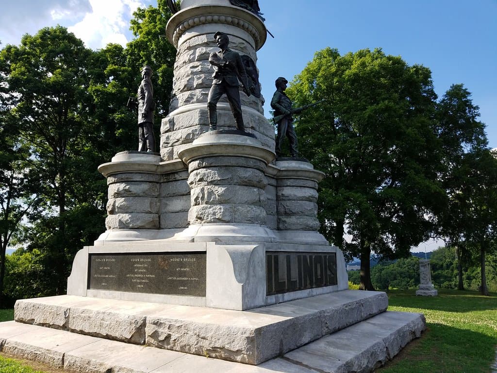 Illinois monument