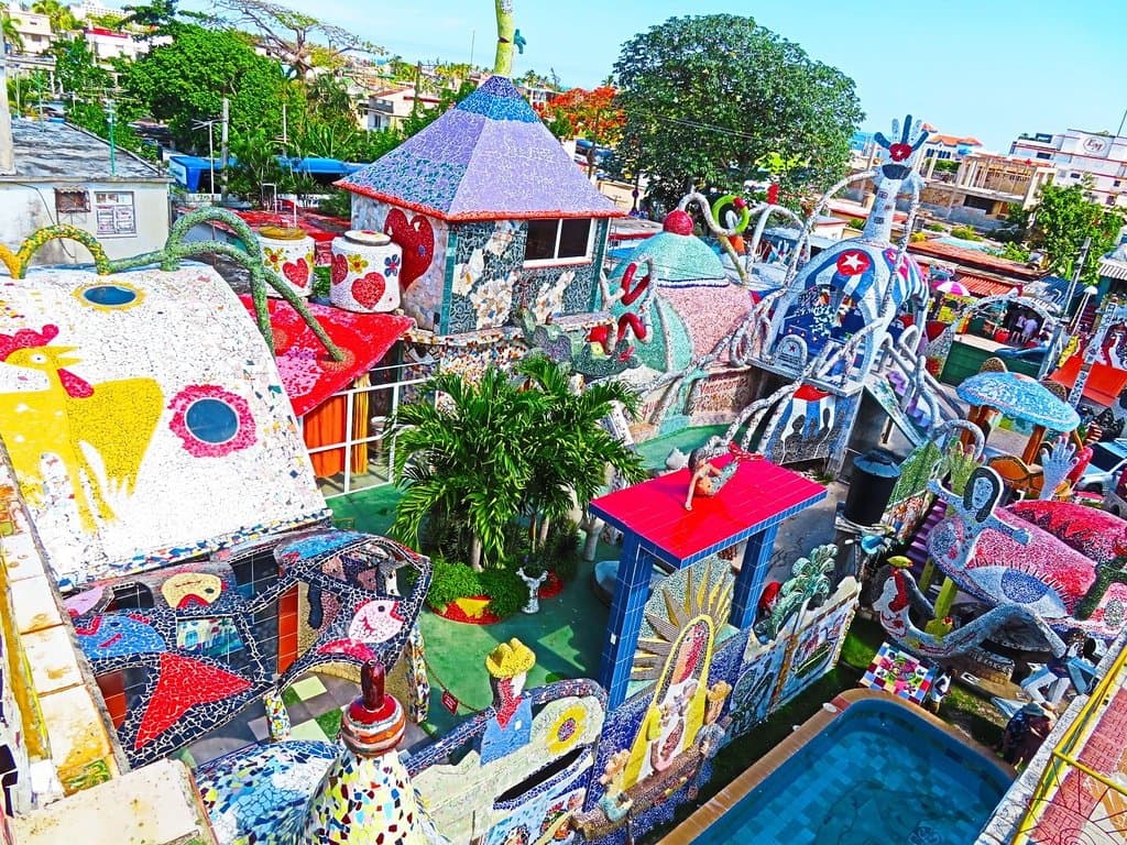 View from an upper floor. The colors!!