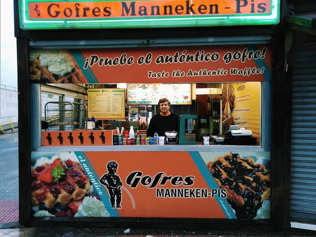 Llevamos más de 38 años elaborando gofres. Con nuestra receta original y el mismo sabor de siempre. Ubicados en el Paseo de La Libertad, en la entrada del Dique de Levante.
Prueba los auténticos gofres belgas elaborados artesanalmente!