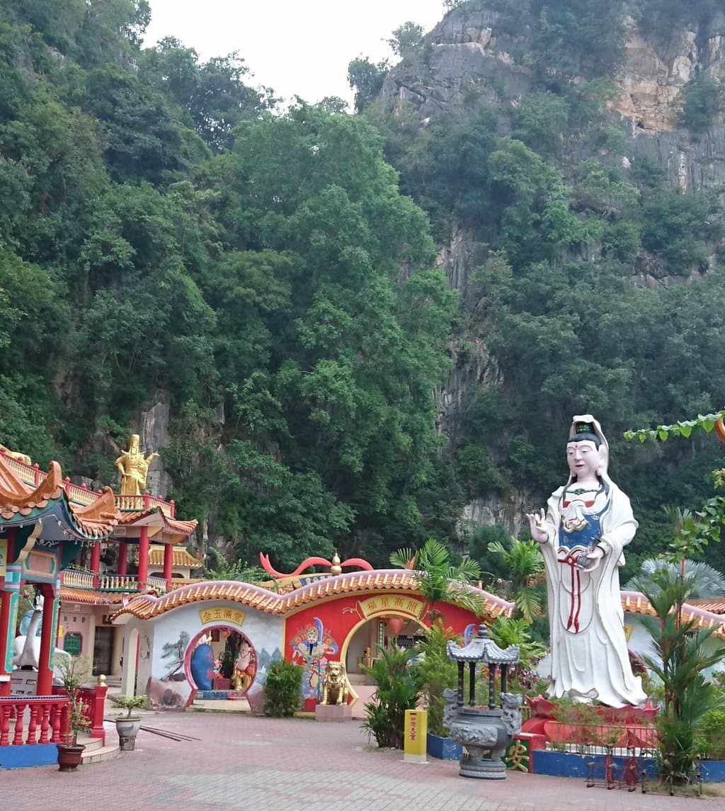 Guan Yin Tong Cave Temple