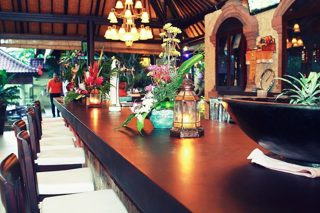 Bar.