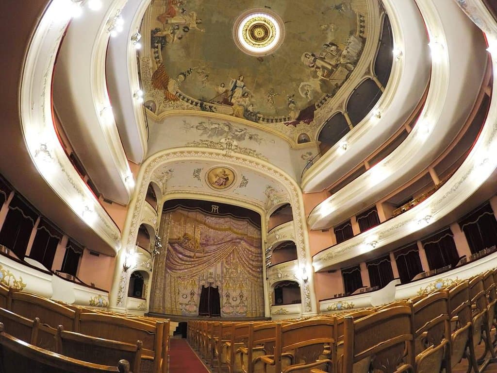 Rafael de Aguiar Municipal Theater
