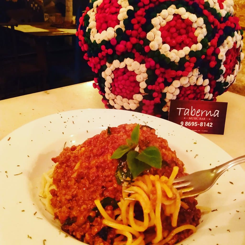 Espaguete ao molho bolonhesa