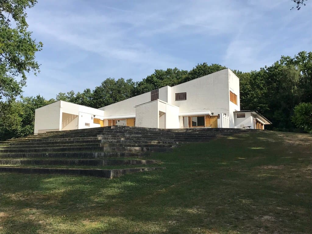 Maison Louis Carré