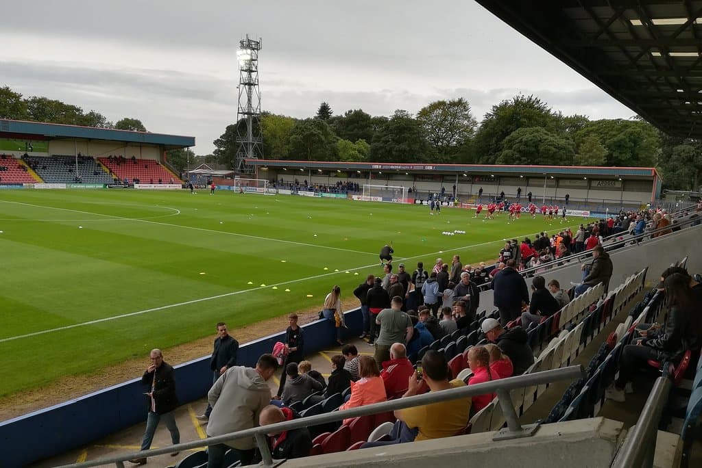 Rochdale v Sunderland: warm-up & Sandy Lane End