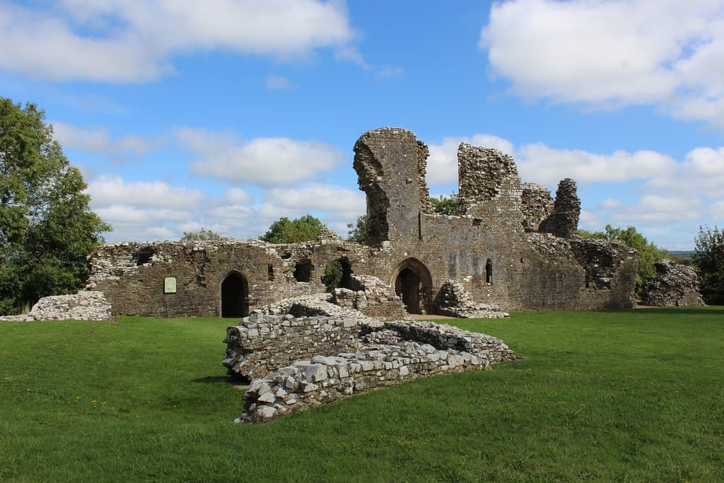 Llawhaden Castle