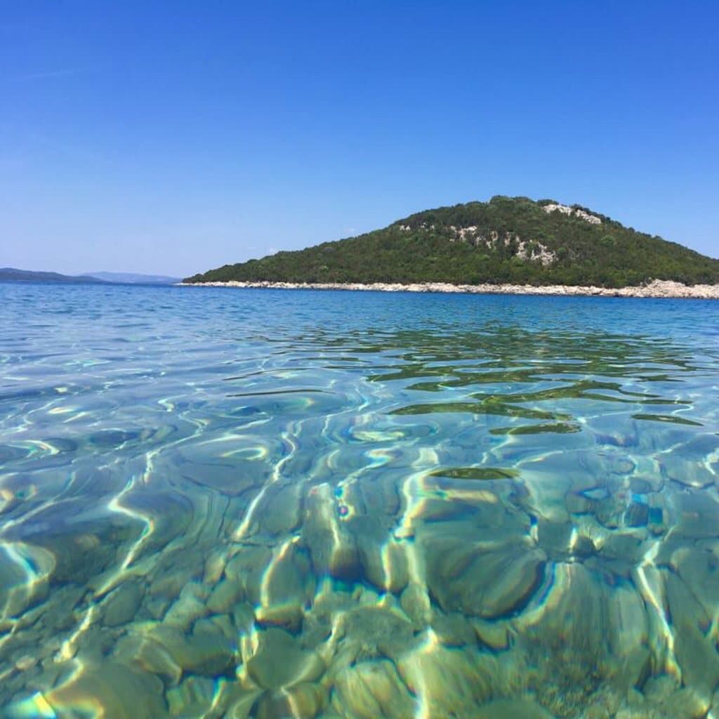 Mare estremamente trasparente e pulito, luoghi ancora ben preservati di totale natura.